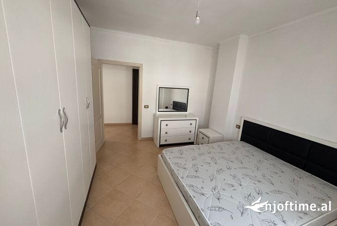 Shtepi me qera 2+1 ne Tirane - 37,000 Leke