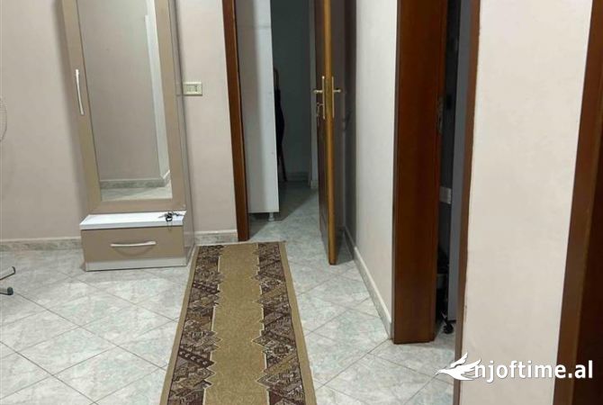 Shtepi me qera Apartament ne Tirane, 1+1, Mobilimi E mobiluar, Pagesa 45,000  Leke.