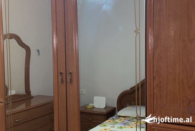Shtepi me qera Apartament ne Tirane, 1+1, Mobilimi E mobiluar, Pagesa 45,000  Leke.