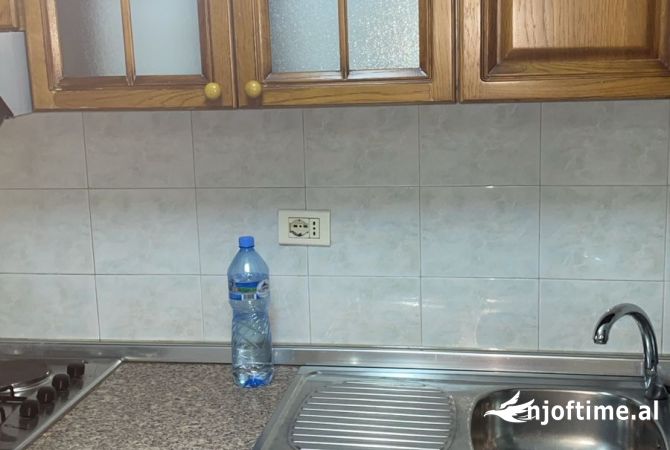 Shtepi me qera 1+1 ne Tirane - 45,000 Leke