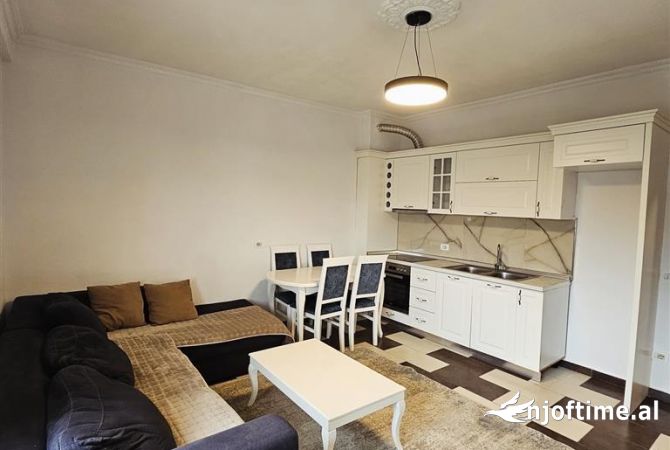 Shtepi ne shitje Apartament ne Tirane, 1+1, Mobilimi E mobiluar, Pagesa 85,000  Euro.