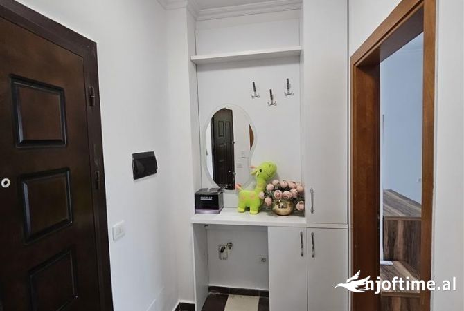 Shtepi ne shitje Apartament ne Tirane, 1+1, Mobilimi E mobiluar, Pagesa 85,000  Euro.