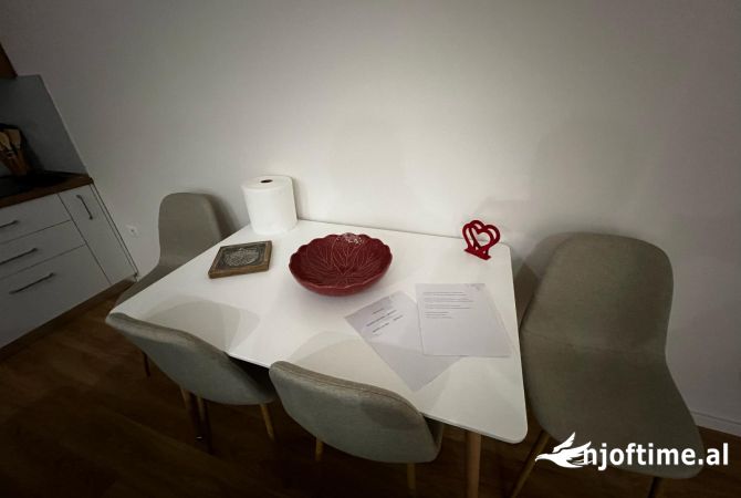 Shtepi me qera Shtepi Private ne Tirane, 1+1, Mobilimi E mobiluar, Pagesa 600  Euro.