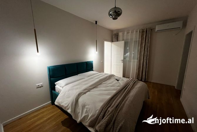 Shtepi me qera Shtepi Private ne Tirane, 1+1, Mobilimi E mobiluar, Pagesa 600  Euro.