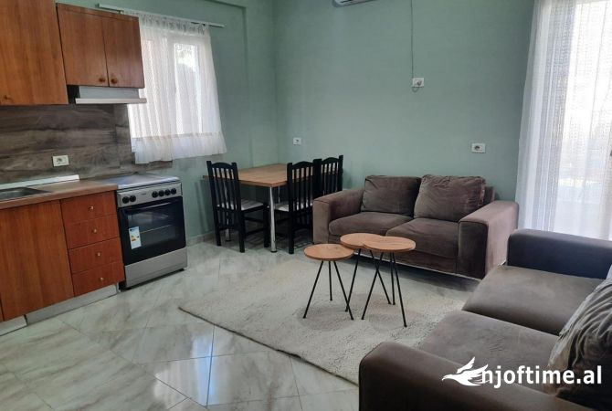 Shtepi me qera 2+1 ne Tirane - 35,000 Leke