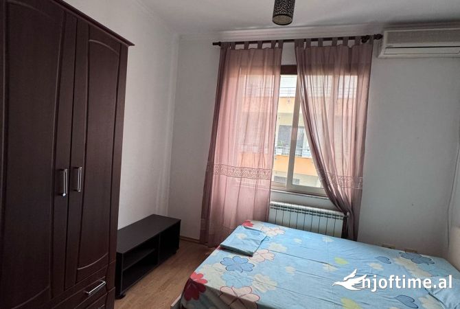 Shtepi me qera Apartament ne Tirane, 2+1, Mobilimi E mobiluar, Pagesa 600  Euro.