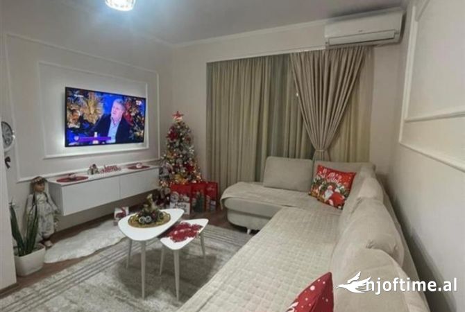 Shtepi ne shitje Apartament ne Tirane, 3+1, Mobilimi E mobiluar, Pagesa 250,000  Euro.