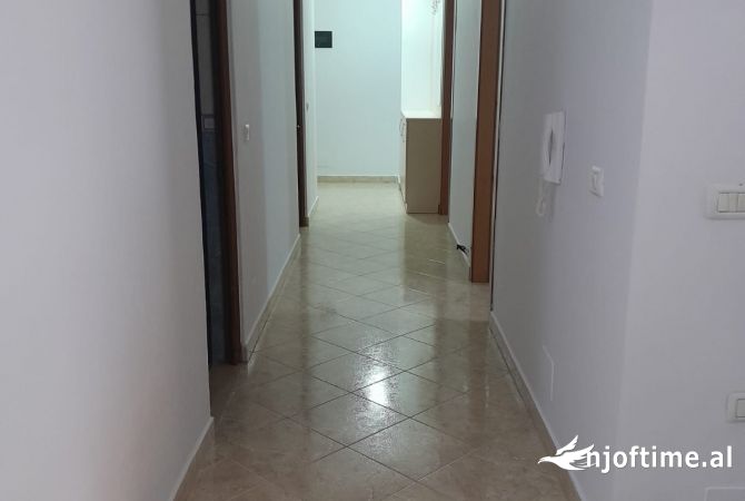 Shtepi me qera Apartament ne Tirane, 2+1, Mobilimi E mobiluar, Pagesa 45,000  Leke.