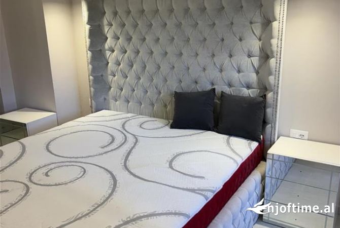 Shtepi me qera Apartament ne Tirane, 1+1, Mobilimi E mobiluar, Pagesa 420  Euro.