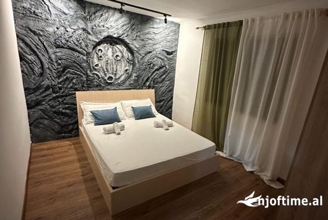 Shtepi me qera Apartament ne Tirane, 2+1, Mobilimi E mobiluar, Pagesa 600  Euro.