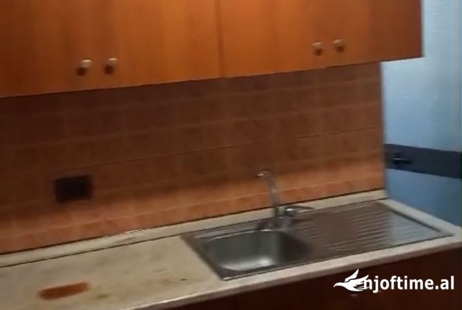 Shtepi me qera 1+1 ne Tirane - 300 Euro