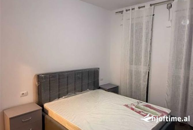 Shtepi me qera Apartament ne Tirane, 1+1, Mobilimi E mobiluar, Pagesa 42,000  Leke.
