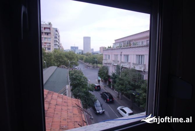 Shtepi me qera Apartament ne Tirane, 1+1, Mobilimi E mobiluar, Pagesa 550  Euro.