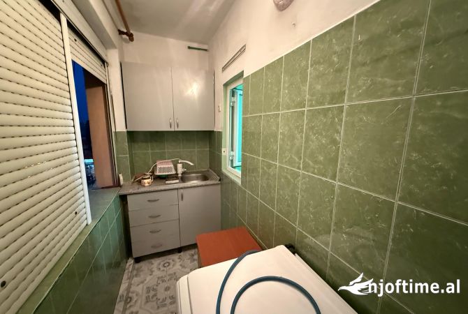 Shtepi me qera Apartament ne Tirane, 1+1, Mobilimi E mobiluar, Pagesa 350  Euro.