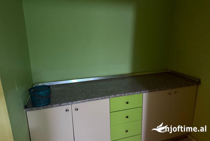 Shtepi me qera Apartament ne Tirane, 1+1, Mobilimi E mobiluar, Pagesa 350  Euro.