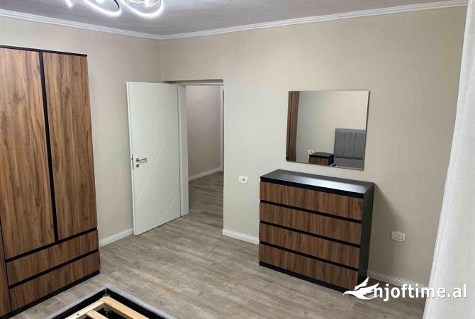 Shtepi me qera Apartament ne Tirane, 1+1, Mobilimi E mobiluar, Pagesa 60,000  Leke.