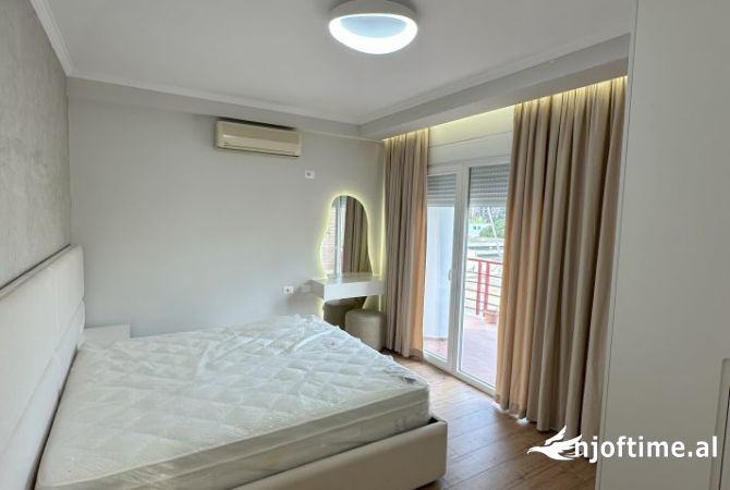 Shtepi me qera 2+1 ne Tirane - 1,000 Euro