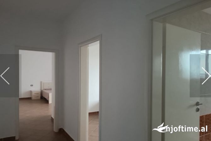 Shtepi me qera Apartament ne Tirane, 3+1, Mobilimi E mobiluar, Pagesa 400  Euro.