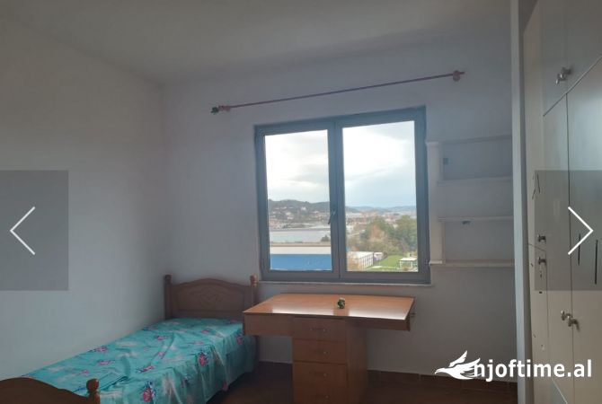 Shtepi me qera Apartament ne Tirane, 3+1, Mobilimi E mobiluar, Pagesa 400  Euro.
