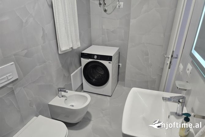 Shtepi me qera Apartament ne Tirane, 1+1, Mobilimi E mobiluar, Pagesa 450  Euro.