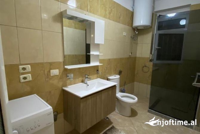 Shtepi me qera Apartament ne Tirane, 1+1, Mobilimi E mobiluar, Pagesa 400  Euro.