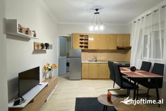 Shtepi me qera 1+1 ne Tirane - 400 Euro