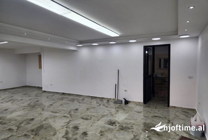 Ambient biznesi me qera 1+1 ne Tirane - 3,500 Euro