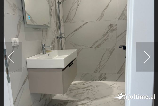 Shtepi me qera Apartament ne Tirane, 2+1, Mobilimi Bosh, pa mobiluar, Pagesa 1,300  Euro.