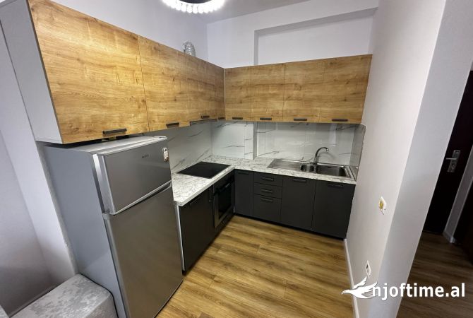 Shtepi ne shitje Apartament ne Tirane, 1+1, Mobilimi E mobiluar, Pagesa 95,000  Euro.