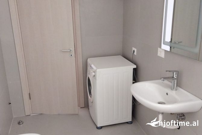 Shtepi me qera Apartament ne Tirane, 2+1, Mobilimi E mobiluar, Pagesa 700  Euro.