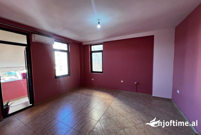 Shtepi me qera 2+1 ne Tirane - 50,000 Leke