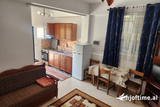 Shtepi me qera Shtepi Private ne Tirane, 1+1, Mobilimi E mobiluar, Pagesa 30,000  Leke.