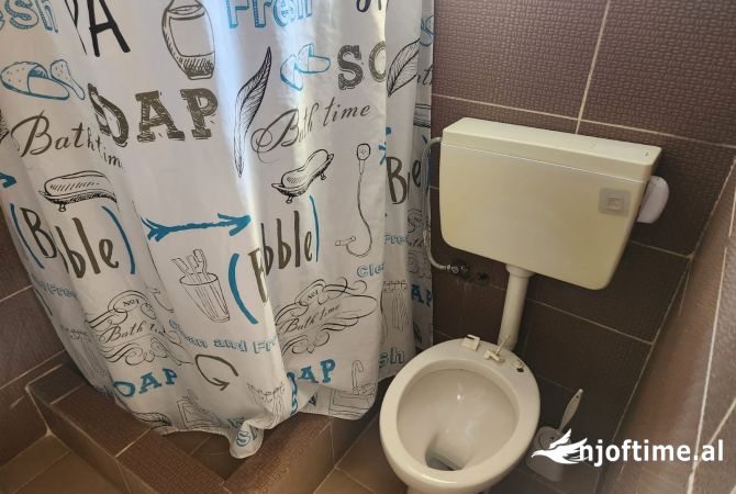 Shtepi me qera Shtepi Private ne Tirane, 1+1, Mobilimi E mobiluar, Pagesa 30,000  Leke.