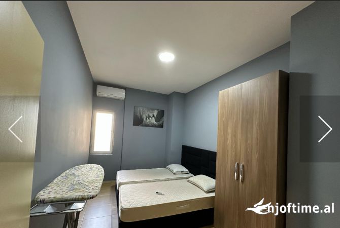 Shtepi ne shitje Apartament ne Tirane, 2+1, Mobilimi E mobiluar, Pagesa 110,000  Euro.
