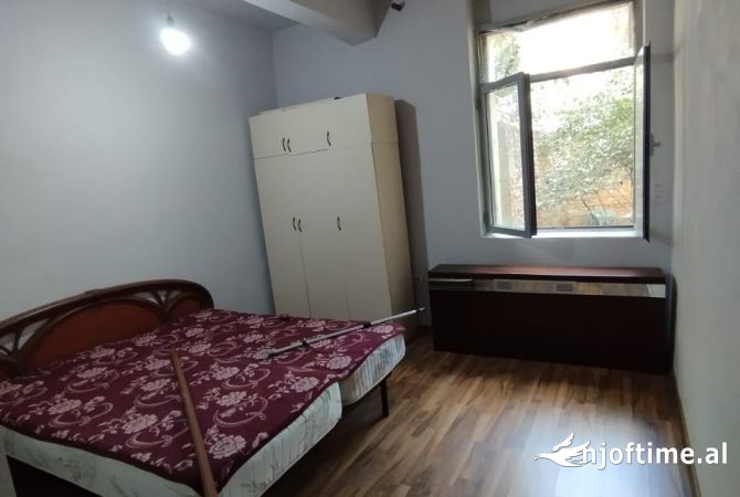 Shtepi me qera 1+1 ne Tirane - 400 Euro