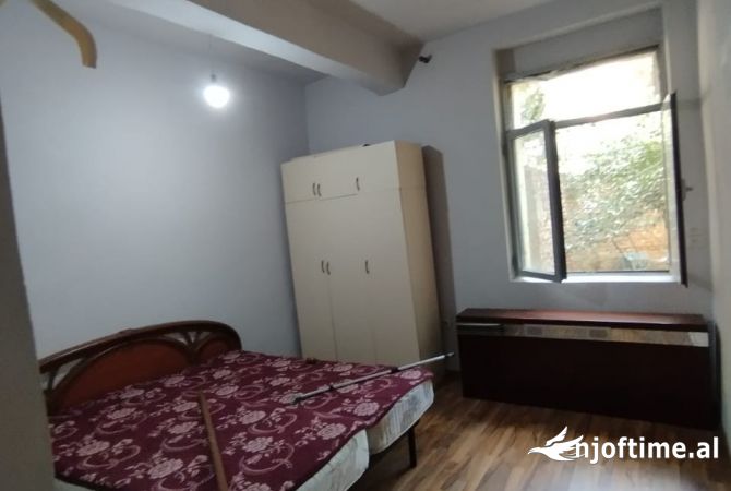 Shtepi me qera 1+1 ne Tirane - 400 Euro