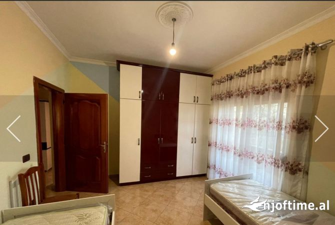 Shtepi me qera Shtepi Private ne Tirane, 2+1, Mobilimi E mobiluar, Pagesa 40,000  Leke.