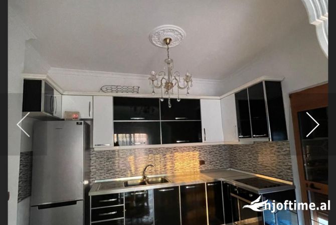 Shtepi me qera Shtepi Private ne Tirane, 2+1, Mobilimi E mobiluar, Pagesa 40,000  Leke.