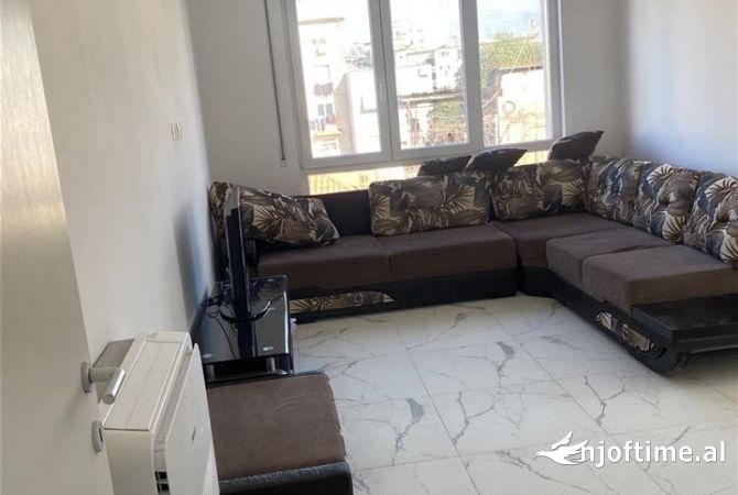 Shtepi me qera 1+1 ne Tirane - 55,000 Leke