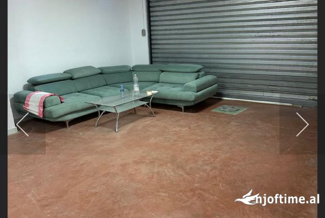 Ambient biznesi me qera 4+1 ne Tirane - 2,800 Euro
