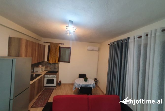 Shtepi me qera 1+1 ne Tirane - 400 Euro