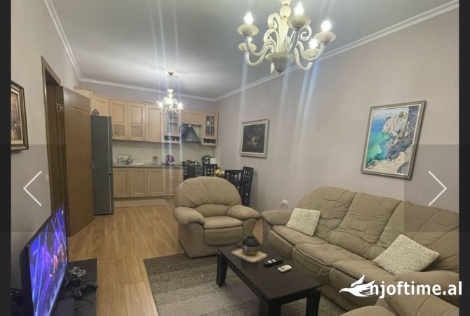 Shtepi me qera 2+1 ne Tirane - 450 Euro