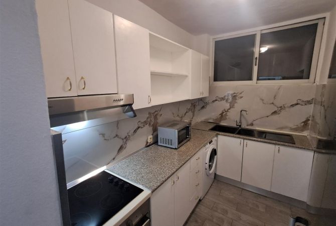 Shtepi me qera 2+1 ne Tirane - 60,000 Leke