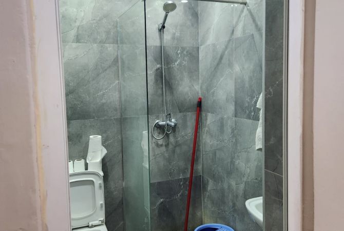 Shtepi me qera Apartament ne Tirane, Garsoniere, Mobilimi E mobiluar, Pagesa 470  Euro.