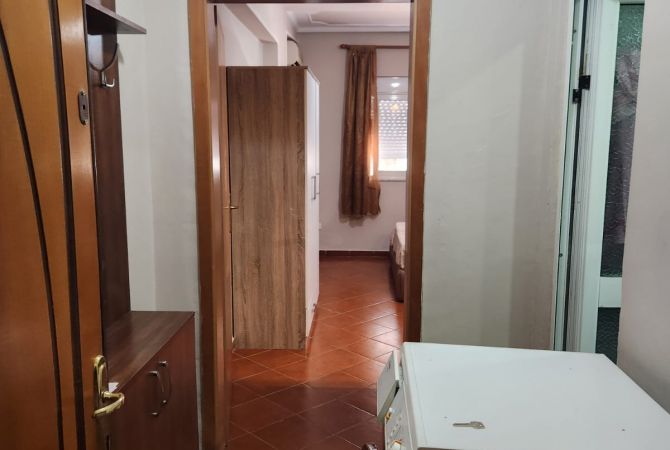 Shtepi me qera Apartament ne Tirane, Garsoniere, Mobilimi E mobiluar, Pagesa 470  Euro.