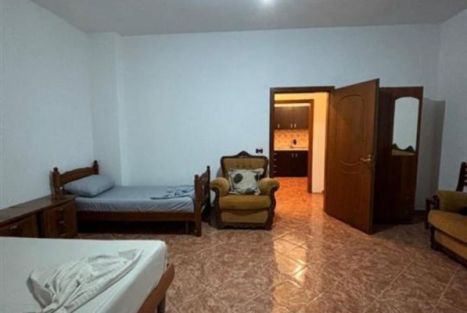 Shtepi me qera 2+1 ne Tirane - 45,000 Leke