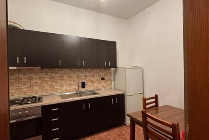 Shtepi me qera 2+1 ne Tirane - 45,000 Leke