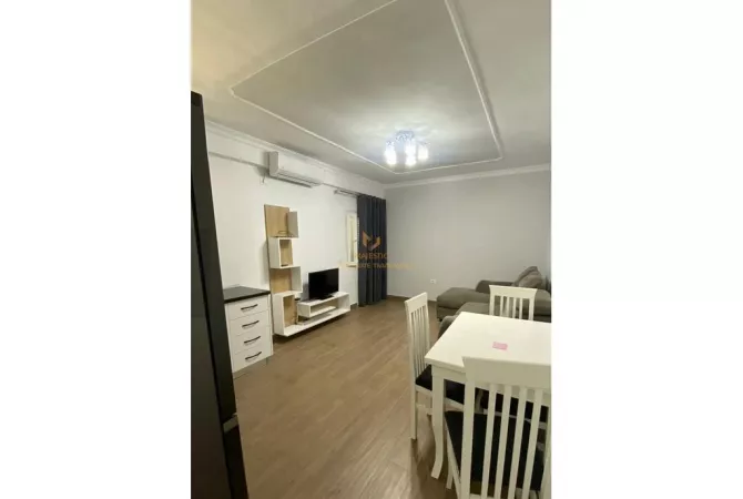 Shtepi me qera 1+1 ne Tirane - 50,000 Leke