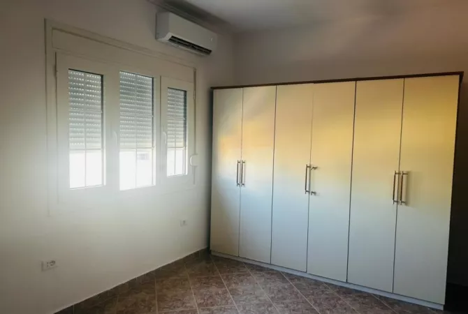 Shtepi me qera 2+1 ne Tirane - 500 Euro