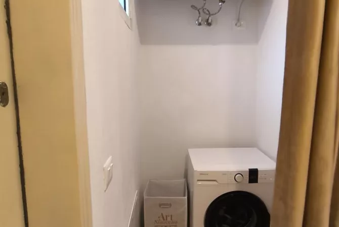 Shtepi me qera Apartament ne Tirane, Garsoniere, Mobilimi E mobiluar, Pagesa 400  Euro.